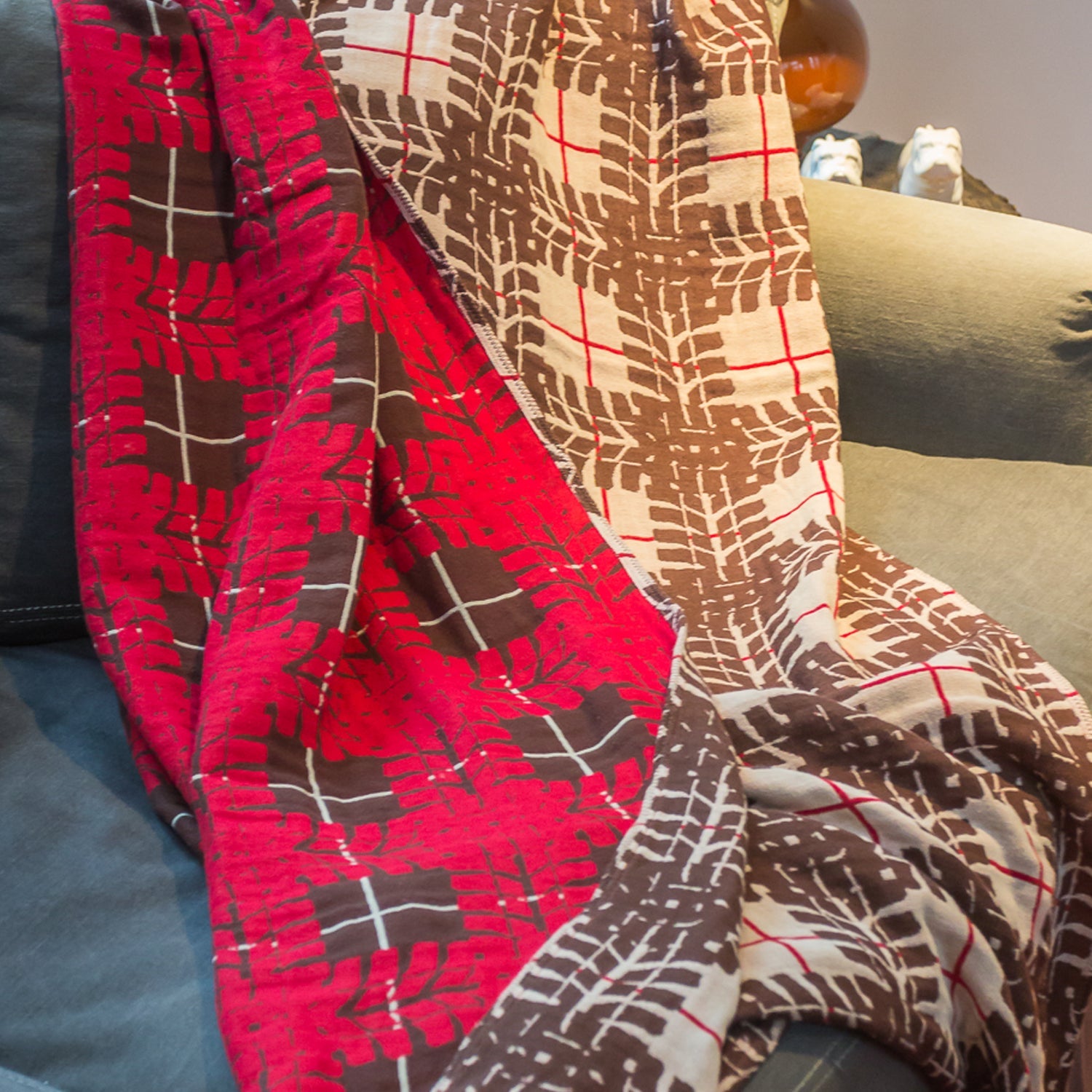 Organic Cotton Throw Blanket, Man Cave in Brown & Red 3