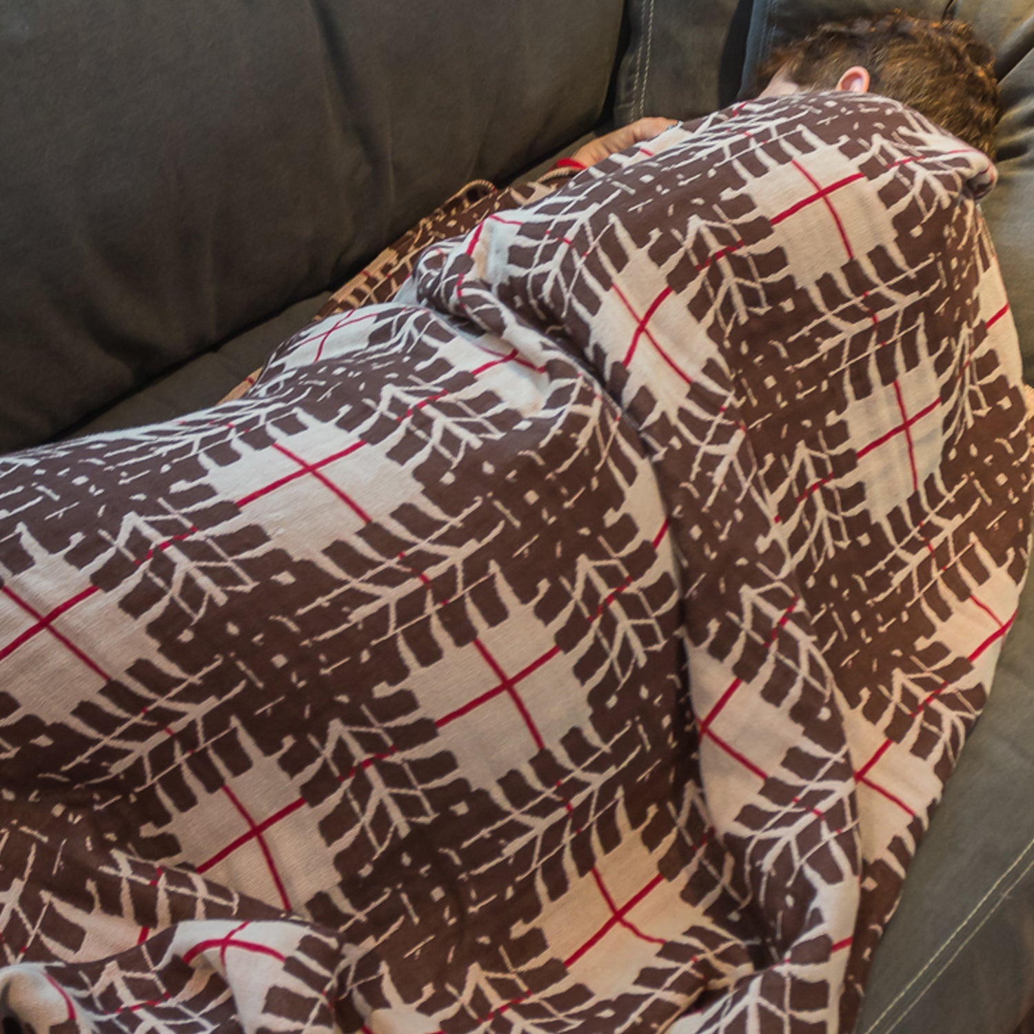 Organic Cotton Throw Blanket, Man Cave in Brown & Red 4