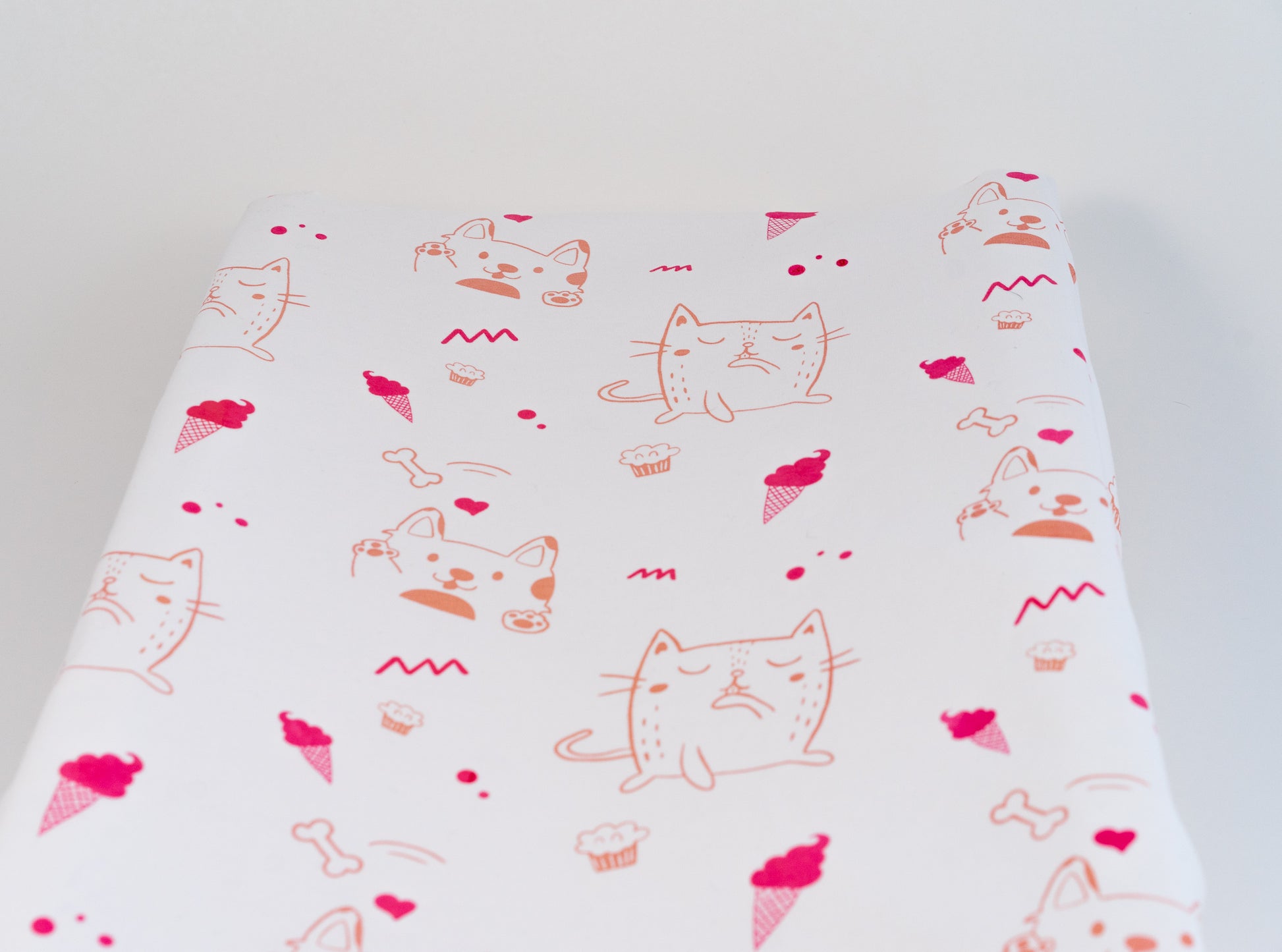 Organic Interlock Changing Pad Cover - Puppies and Kittens - Animal Collection - Magnolia Organics