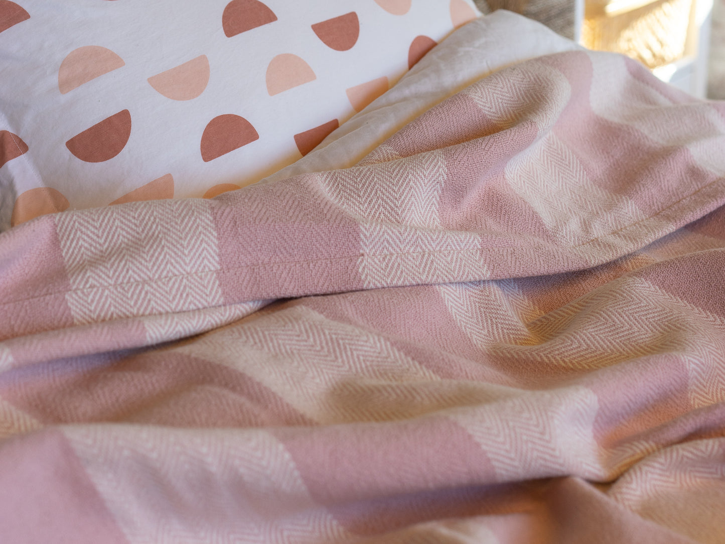 Cozy Organic Patterned Blanket - Magnolia Organics